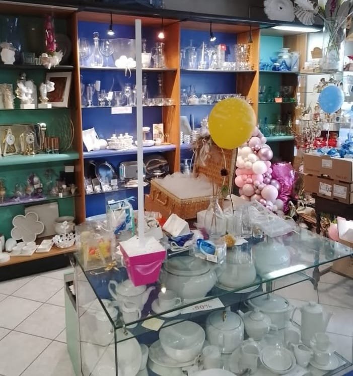 Allestimento con palloncini e decorazioni per feste a Terni